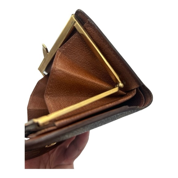 Lv Wallet - Picture 10 of 11